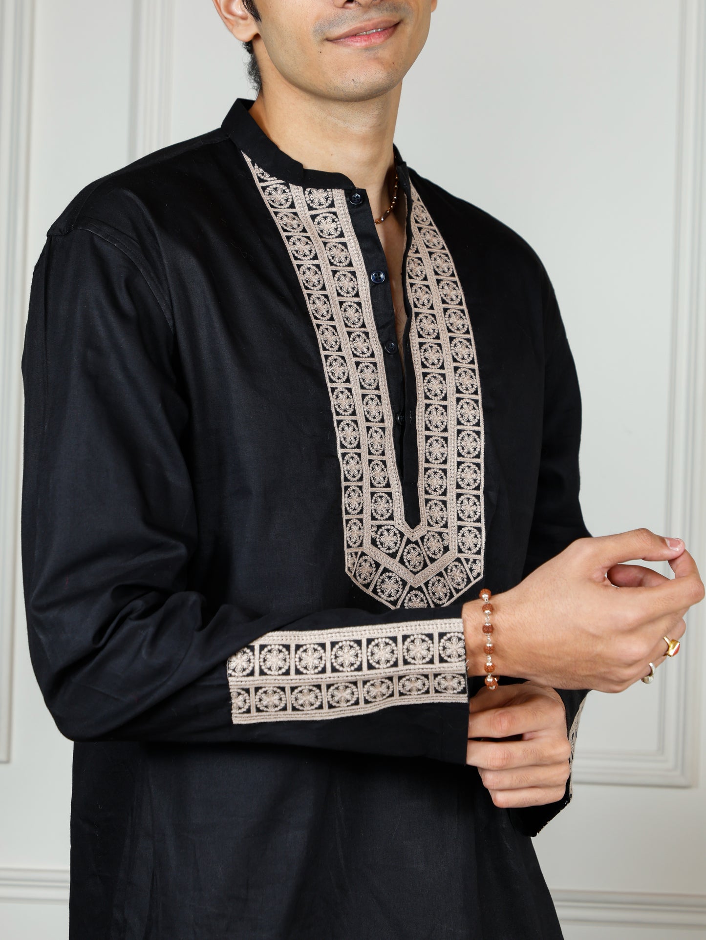 Elegant Black Men’s Kurta Set with Intricate Embroidery