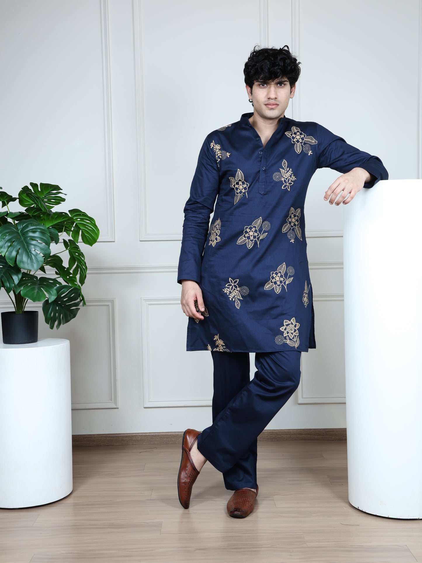 Floral Embroidered Kurta and Pant Set-Blue