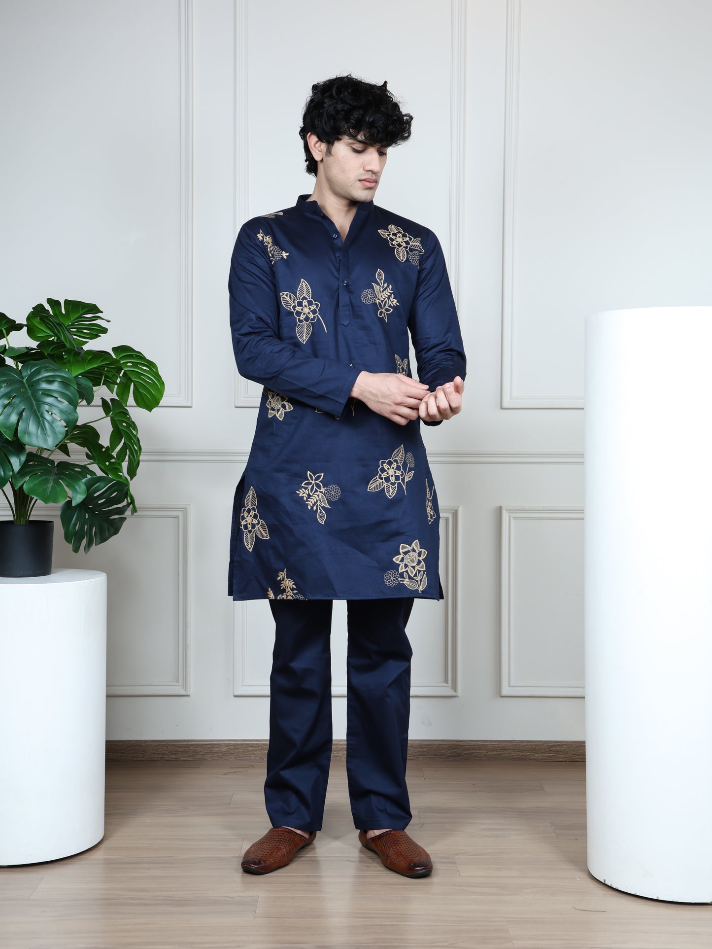 Floral Embroidered Kurta and Pant Set-Blue