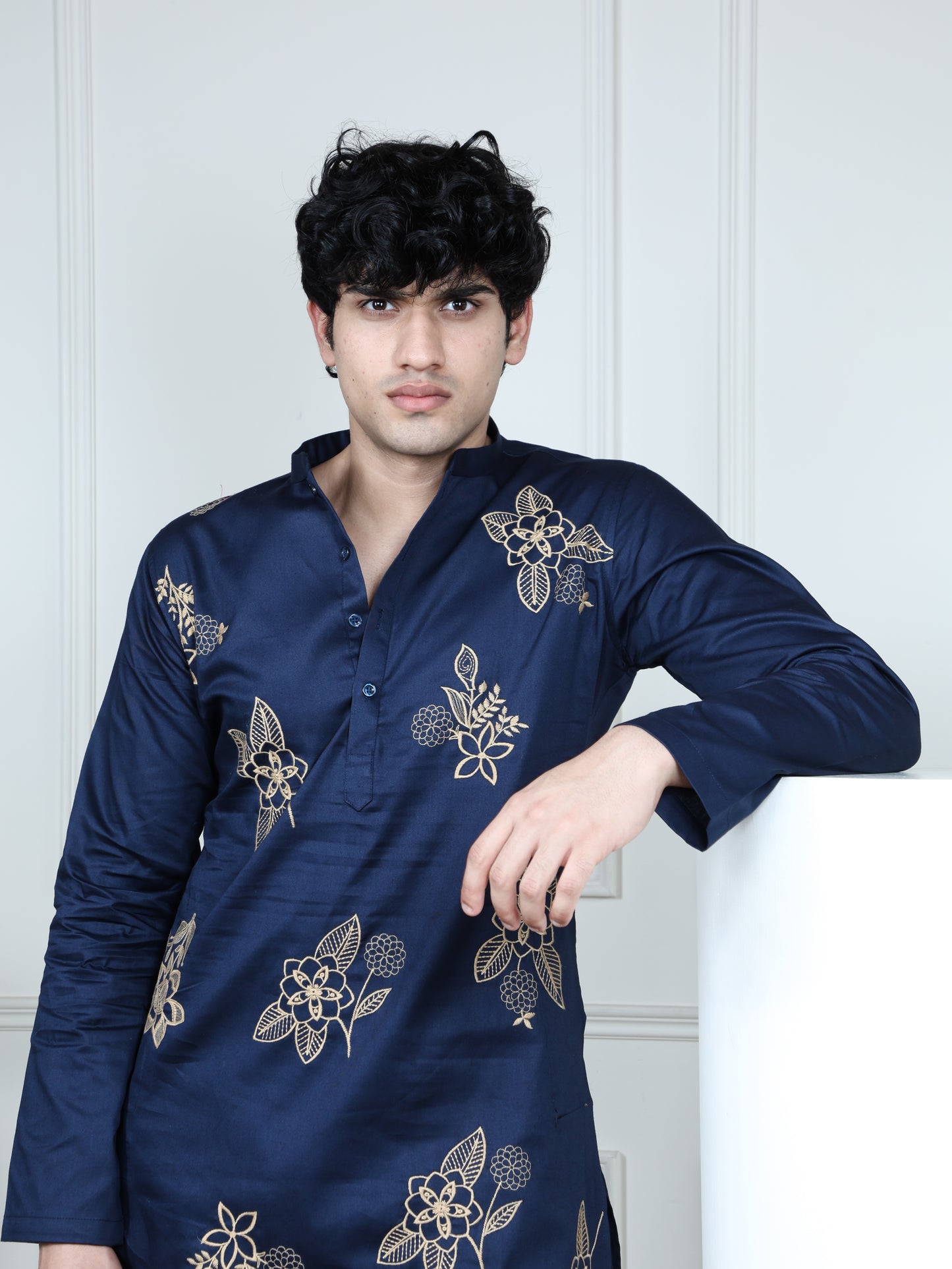 Floral Embroidered Kurta and Pant Set-Blue