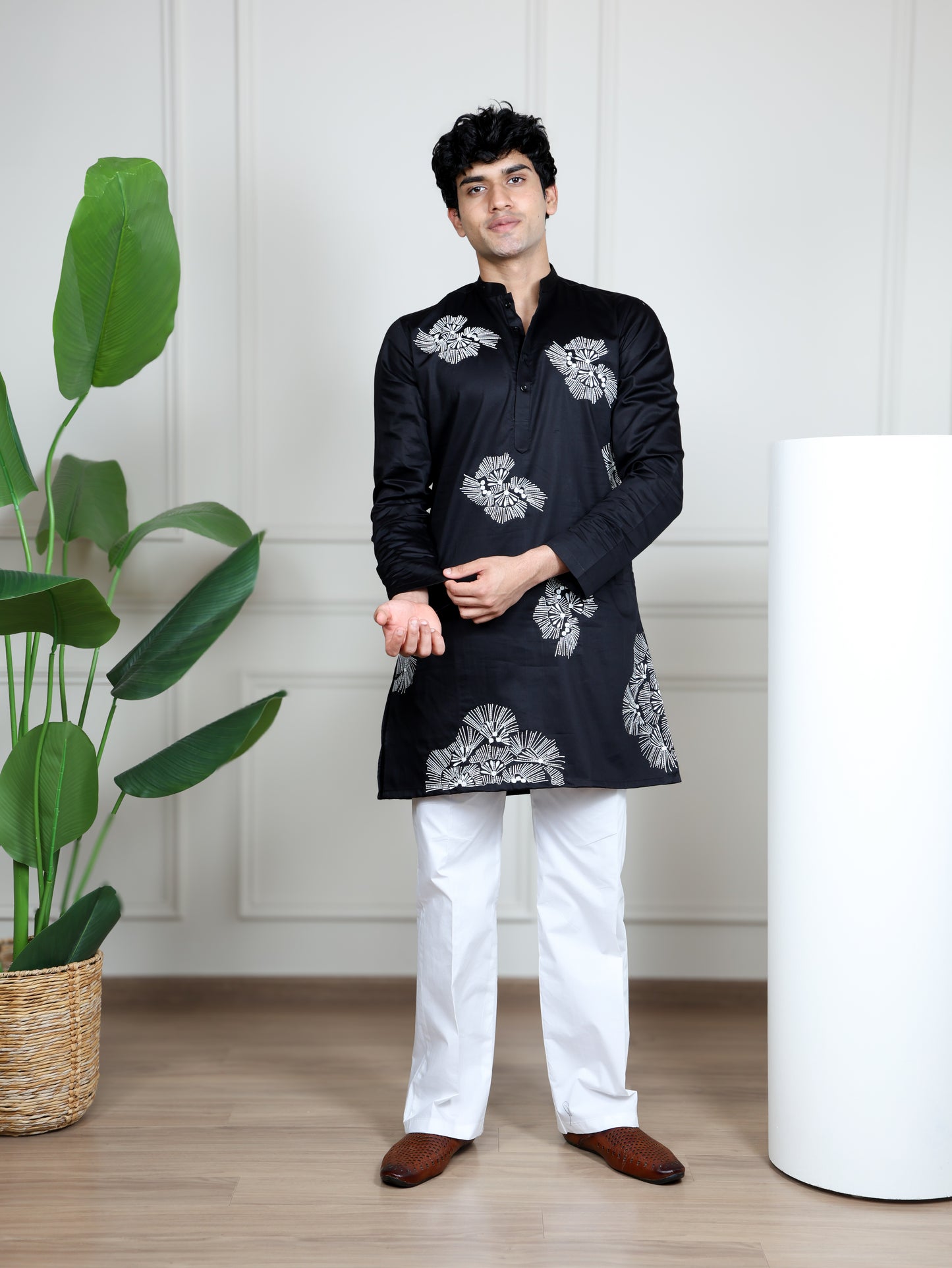 Motif Short Kurta Set-Black