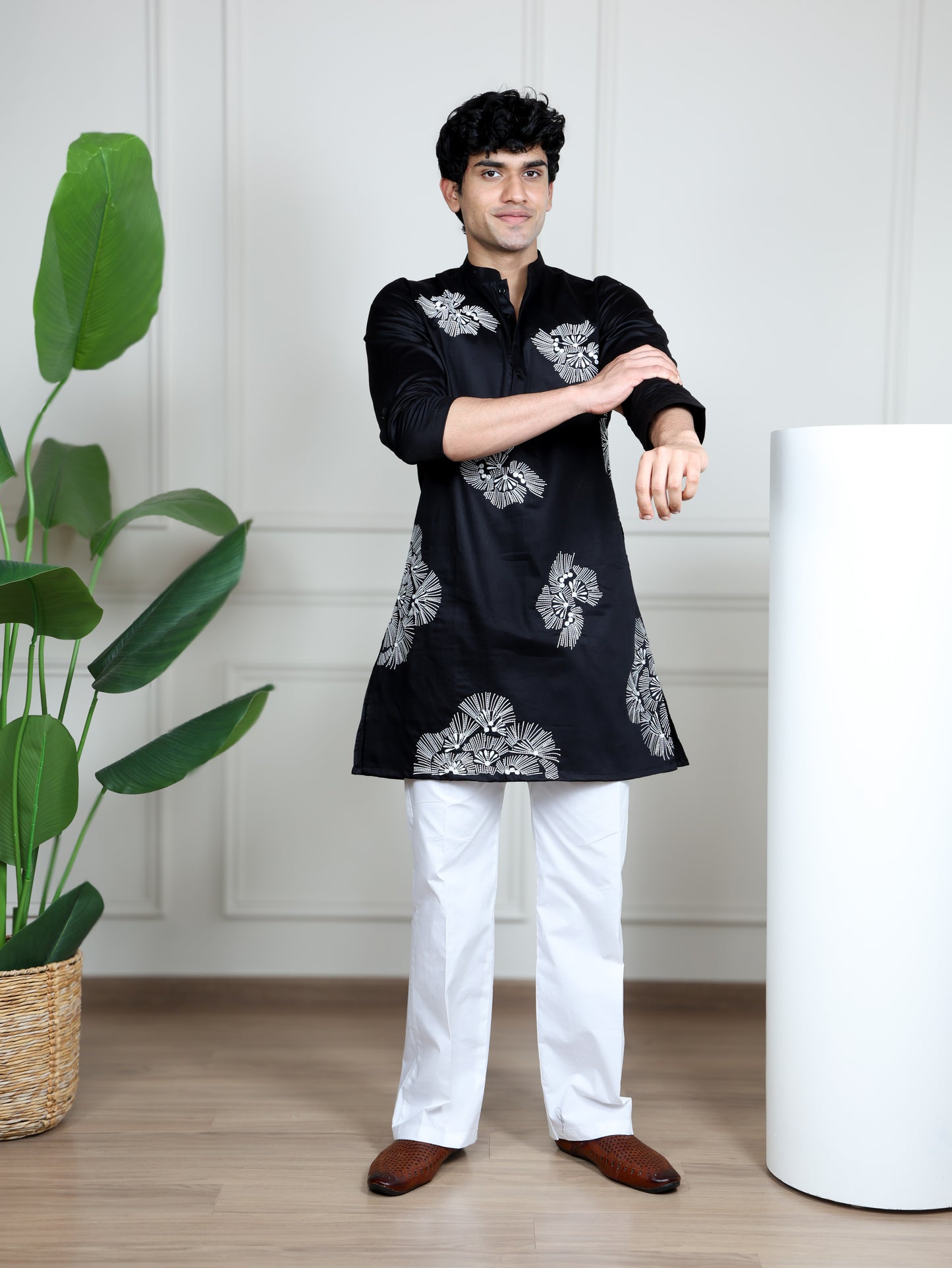 Motif Short Kurta Set-Black