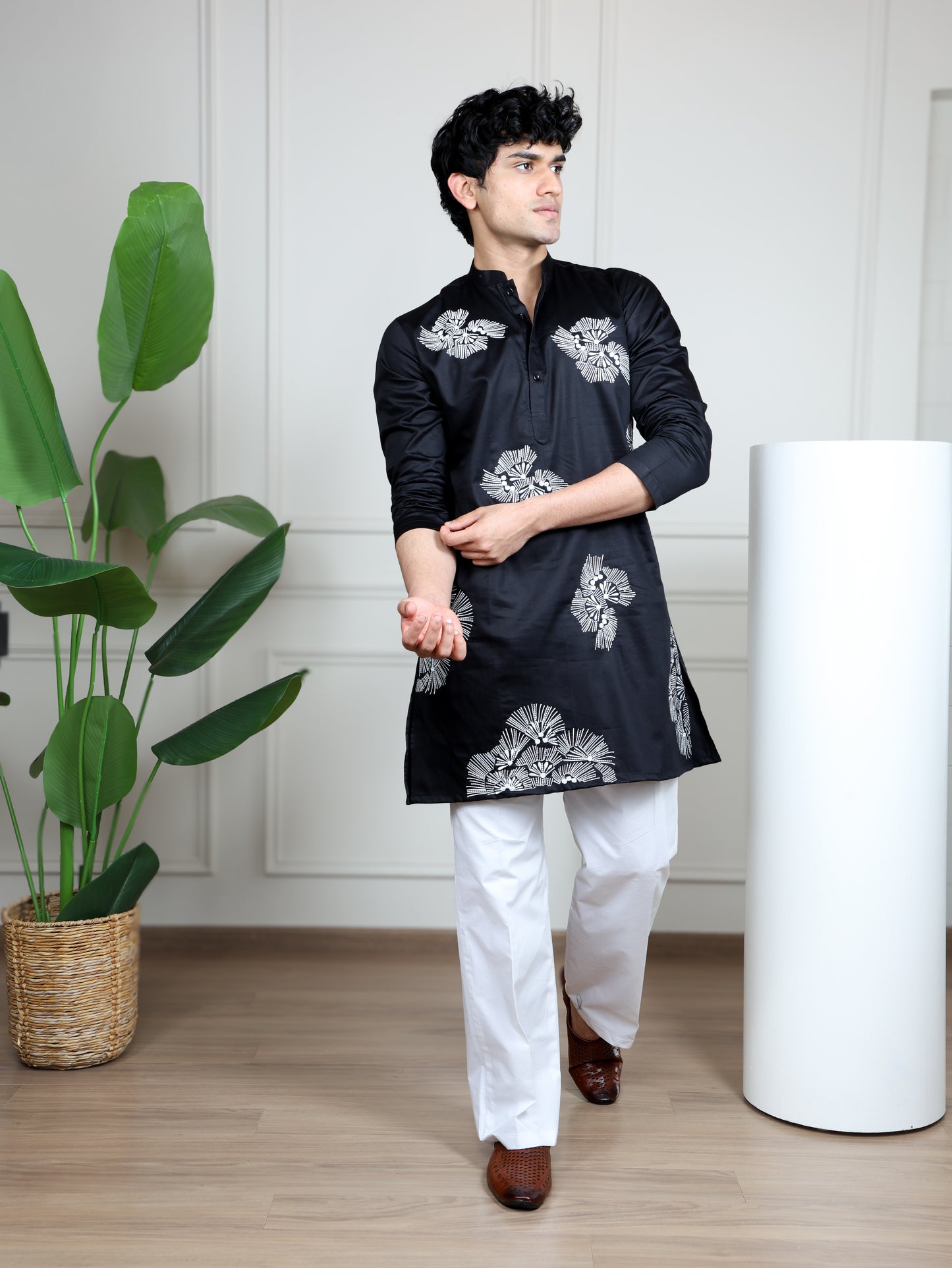 Motif Short Kurta Set-Black