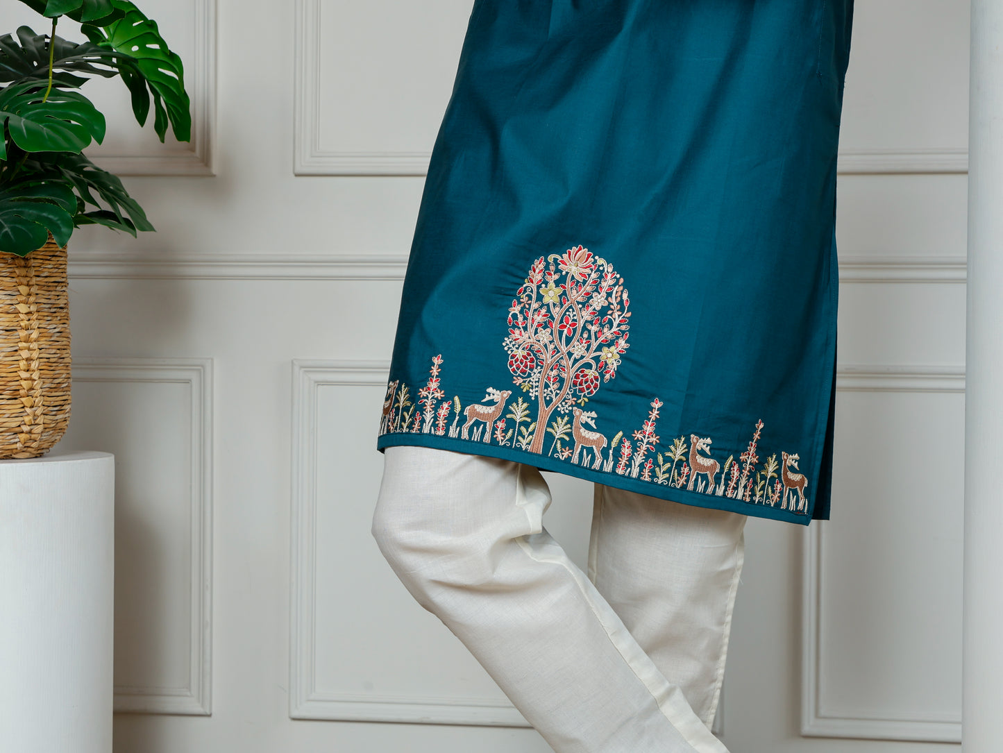 Woodland Harmony Embroidered Kurta and pant set-Teal Blue
