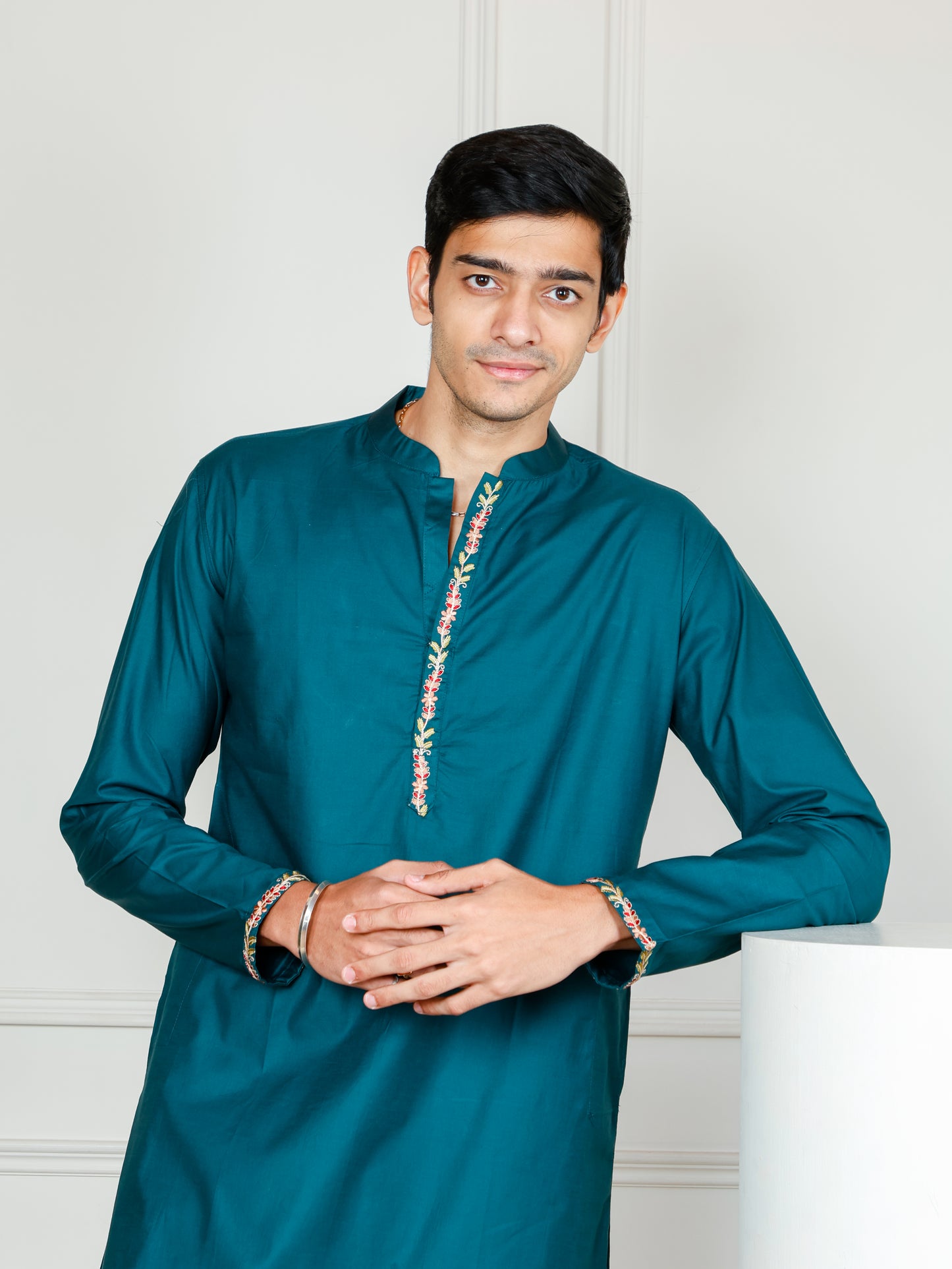 Woodland Harmony Embroidered Kurta and pant set-Teal Blue