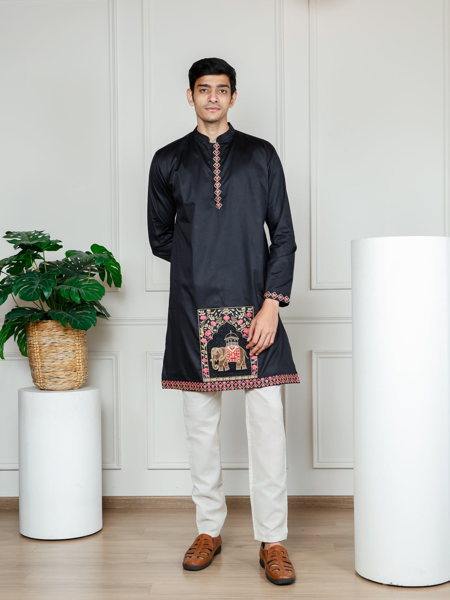Elephant motif patckwork only kurta-Black
