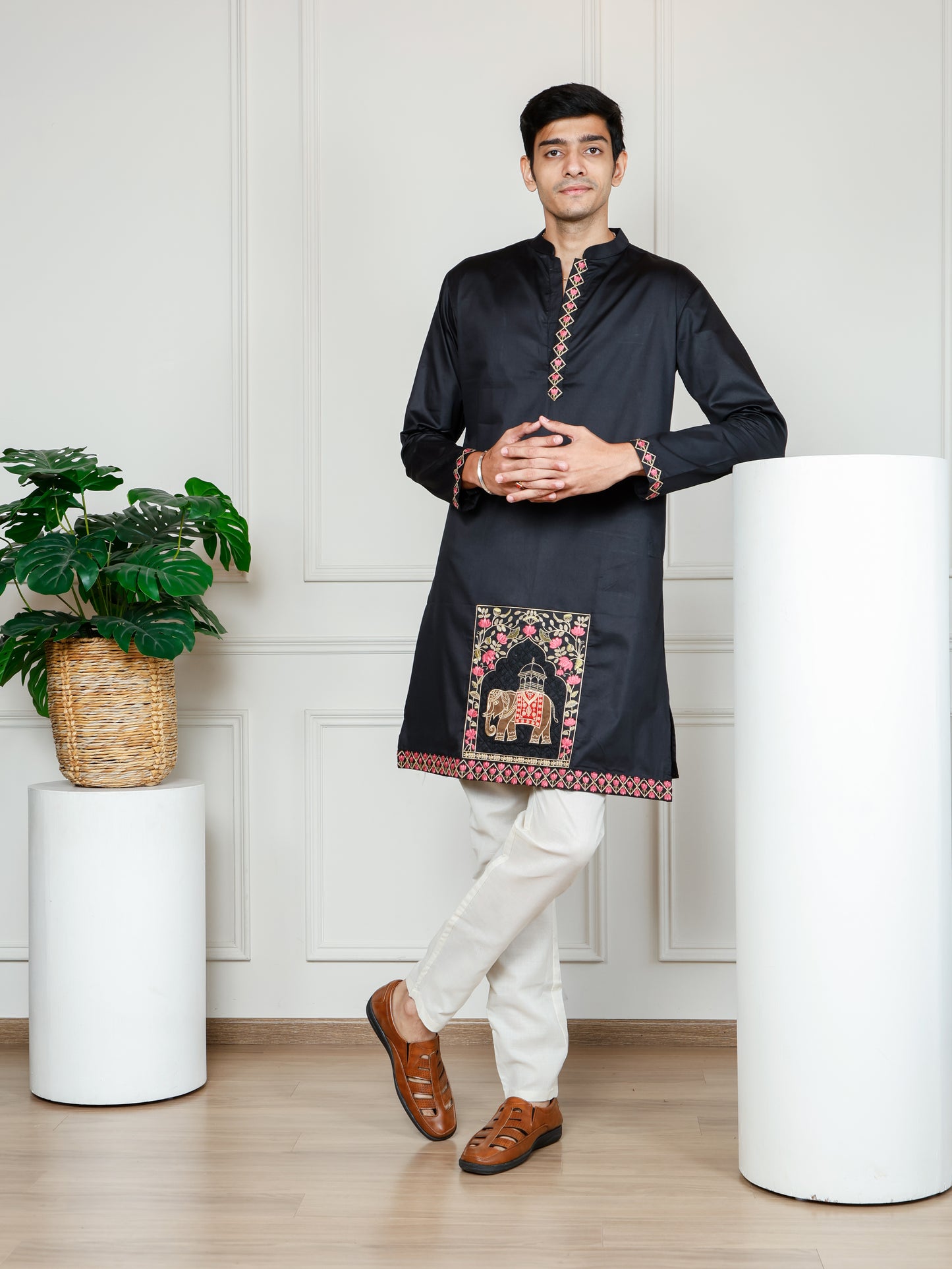 Elephant motif patckwork only kurta-Black