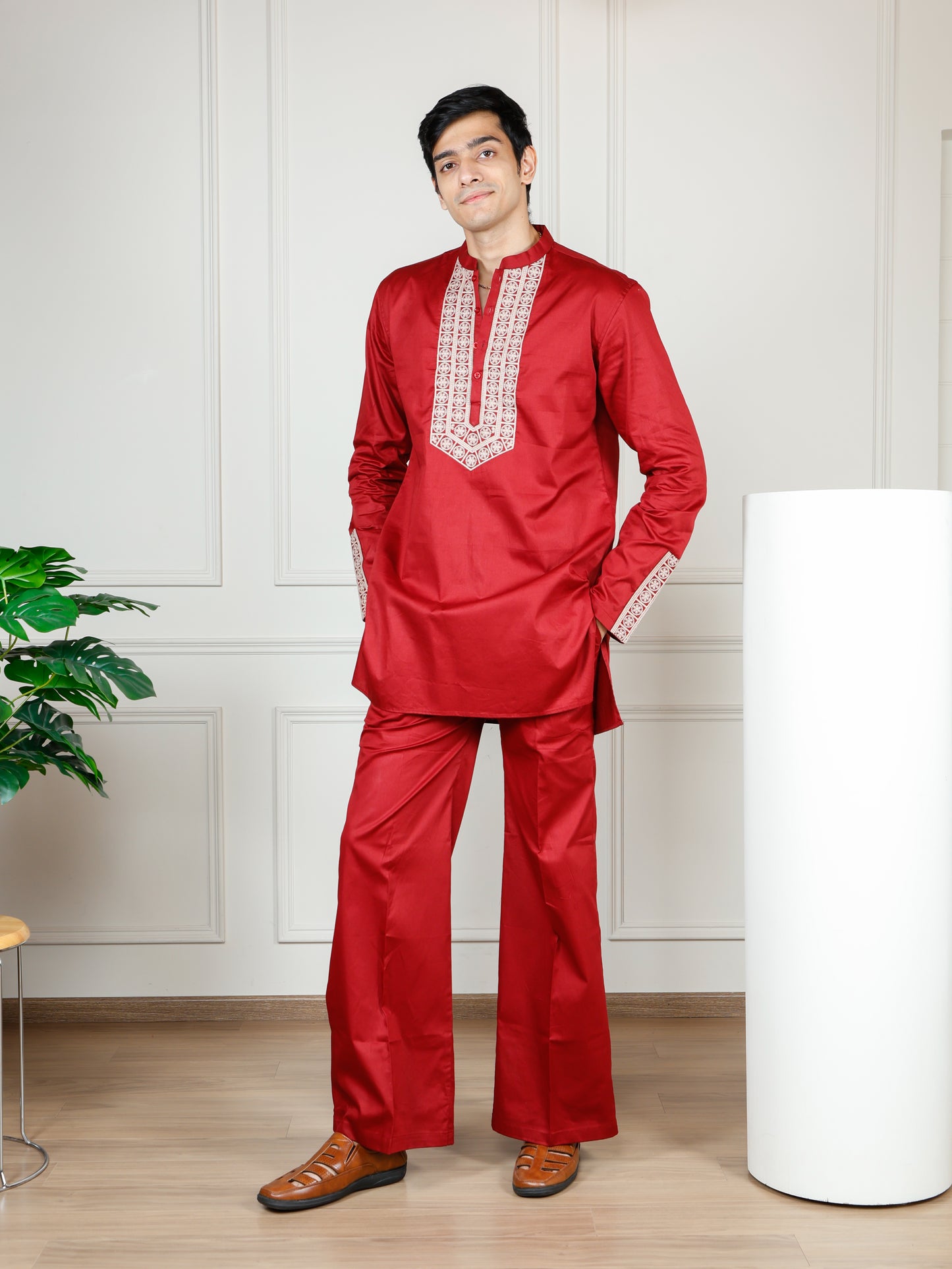 Elegant Maroon Men’s Kurta Set with Intricate Embroidery