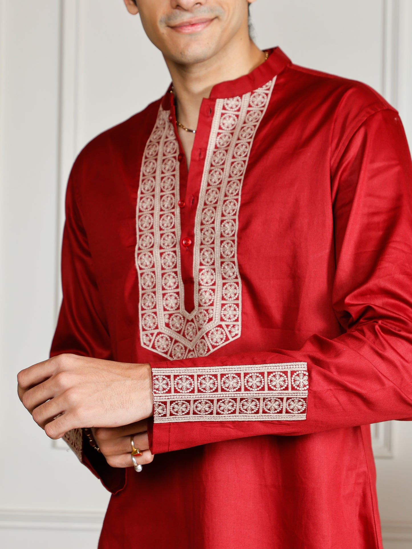 Elegant Maroon Men’s Kurta Set with Intricate Embroidery