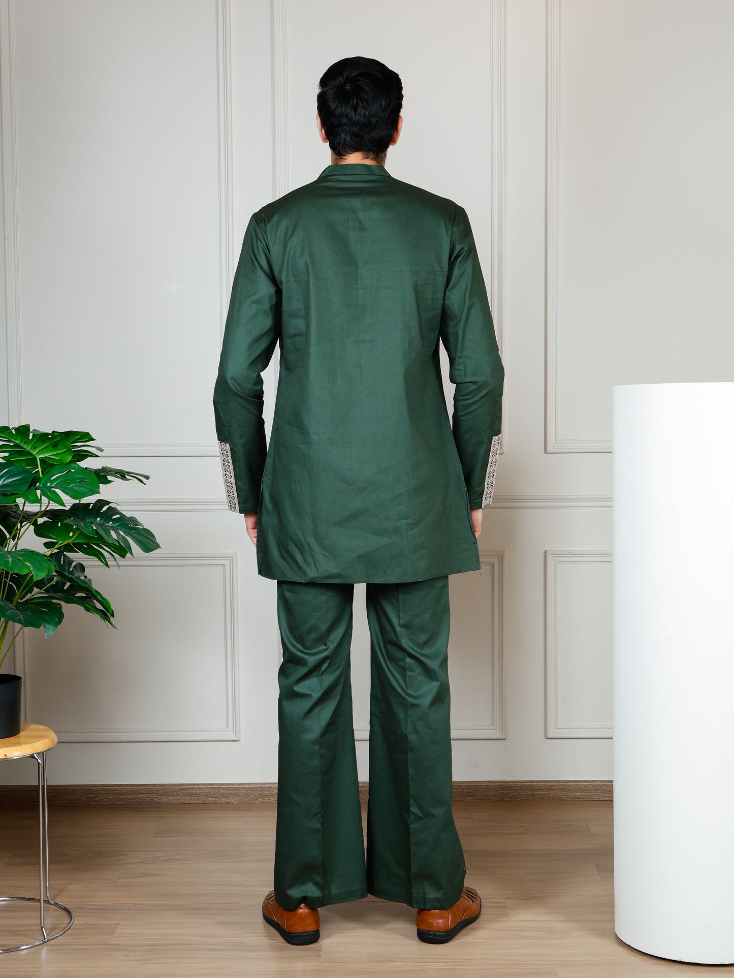 Elegant Olive Men’s Kurta Set with Intricate Embroidery