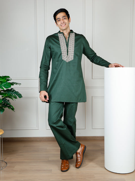 Elegant Olive Men’s Kurta Set with Intricate Embroidery