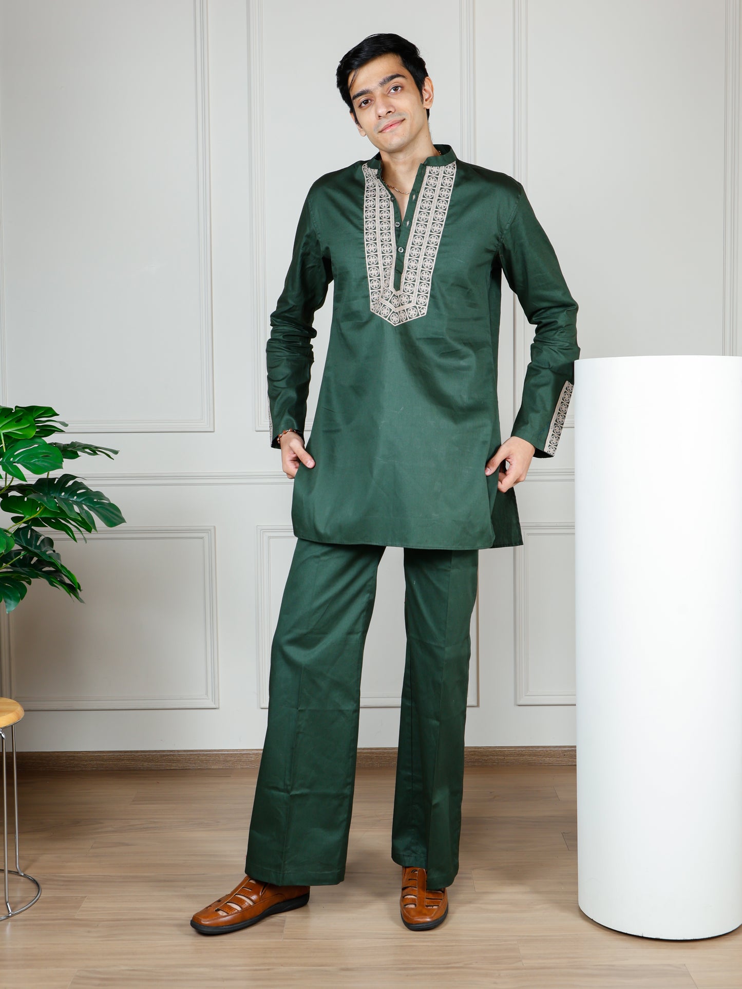 Elegant Olive Men’s Kurta Set with Intricate Embroidery