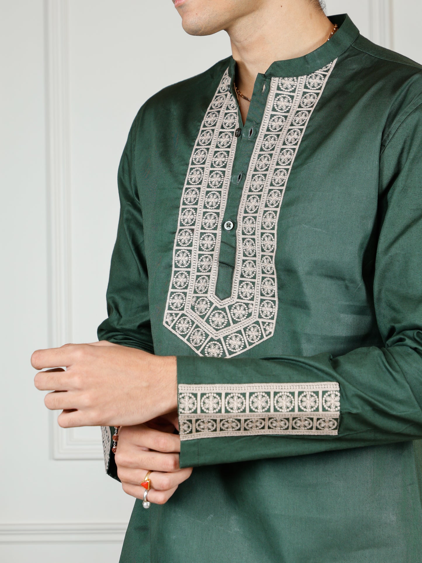 Elegant Olive Men’s Kurta Set with Intricate Embroidery