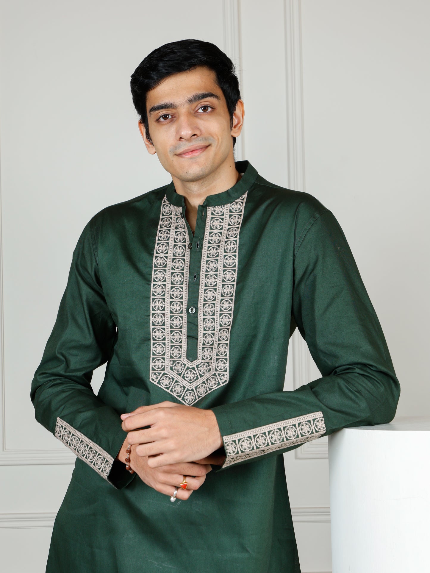 Elegant Olive Men’s Kurta Set with Intricate Embroidery