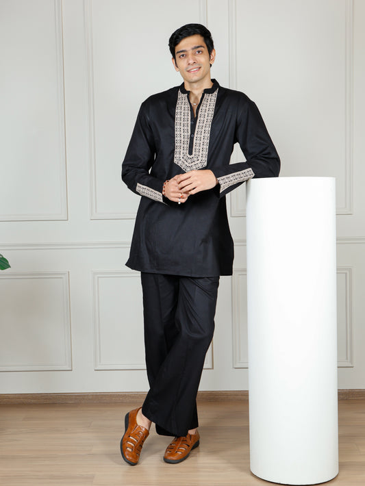 Elegant Black Men’s Kurta Set with Intricate Embroidery